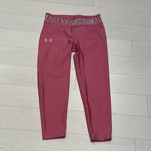 Like new! Under Armour Girls workout leggings - size Large